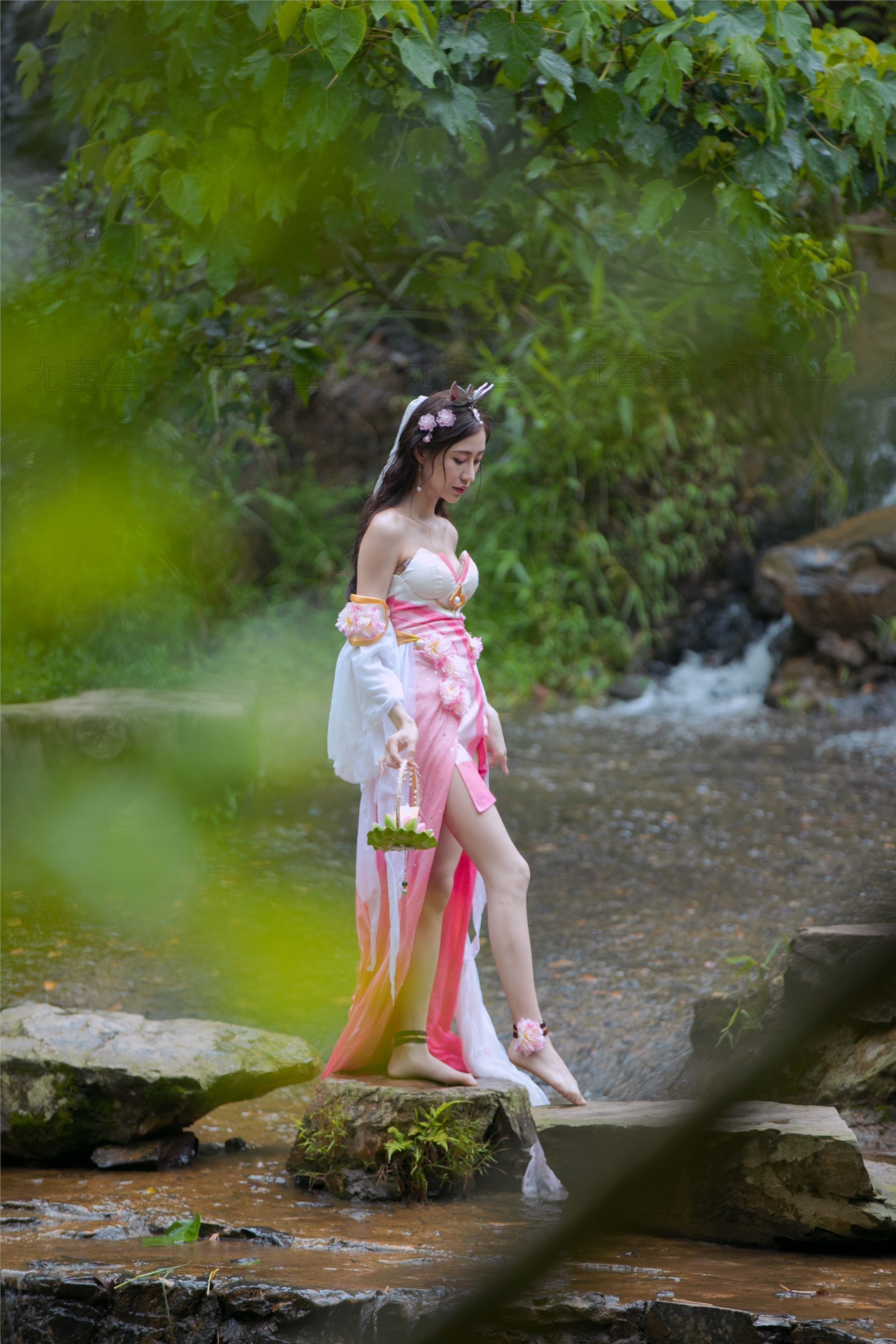 尤蜜丝 穿搭写真 NO.031